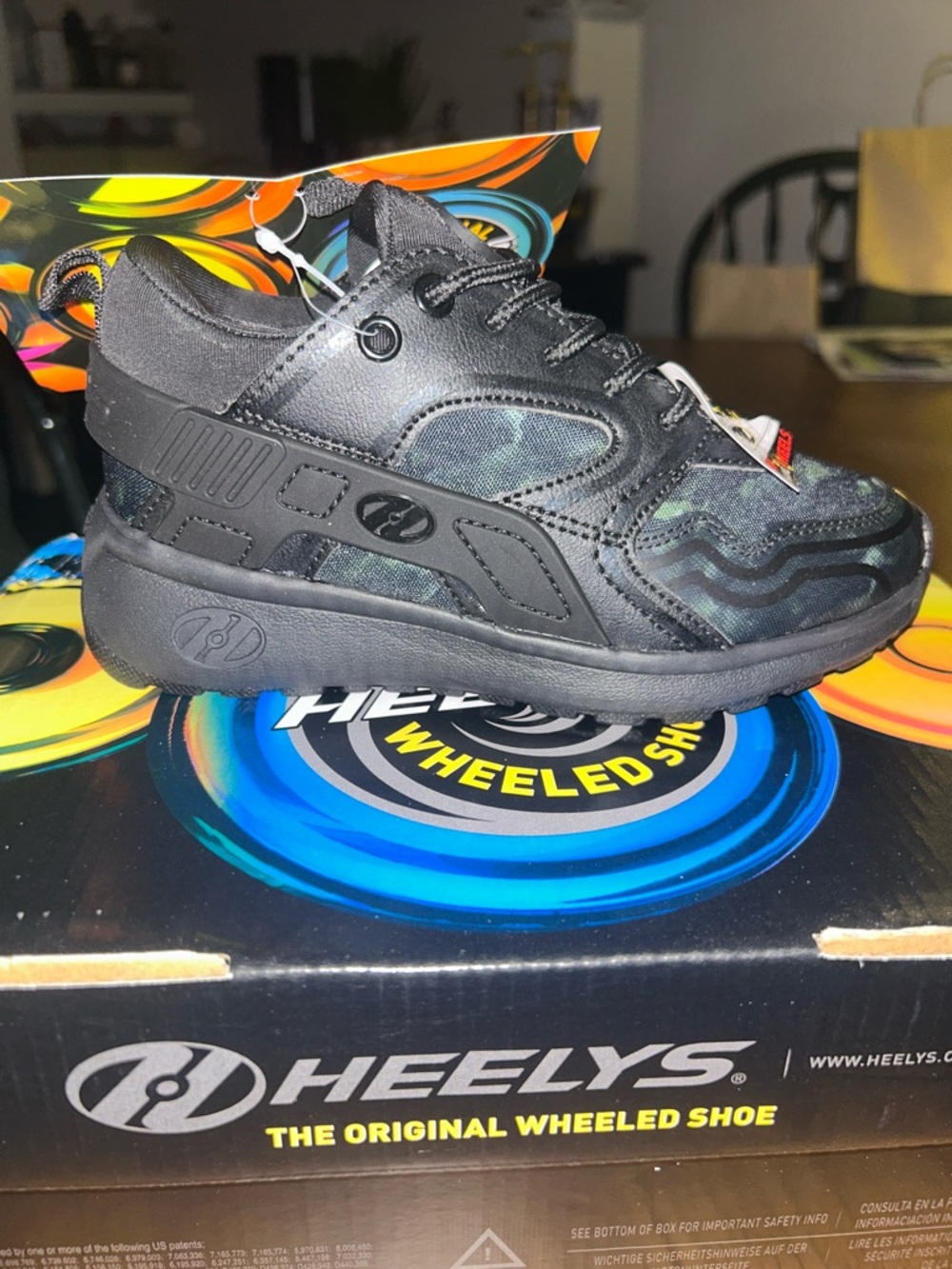 Heelys Force Youth size 1 Black Camouflage Wheeled Sneaker